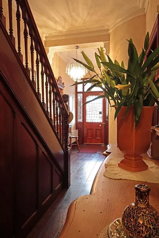 Overdale Guesthouse And Free Parking Whitby