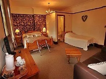 Overdale Guesthouse And Free Parking Whitby Guest house